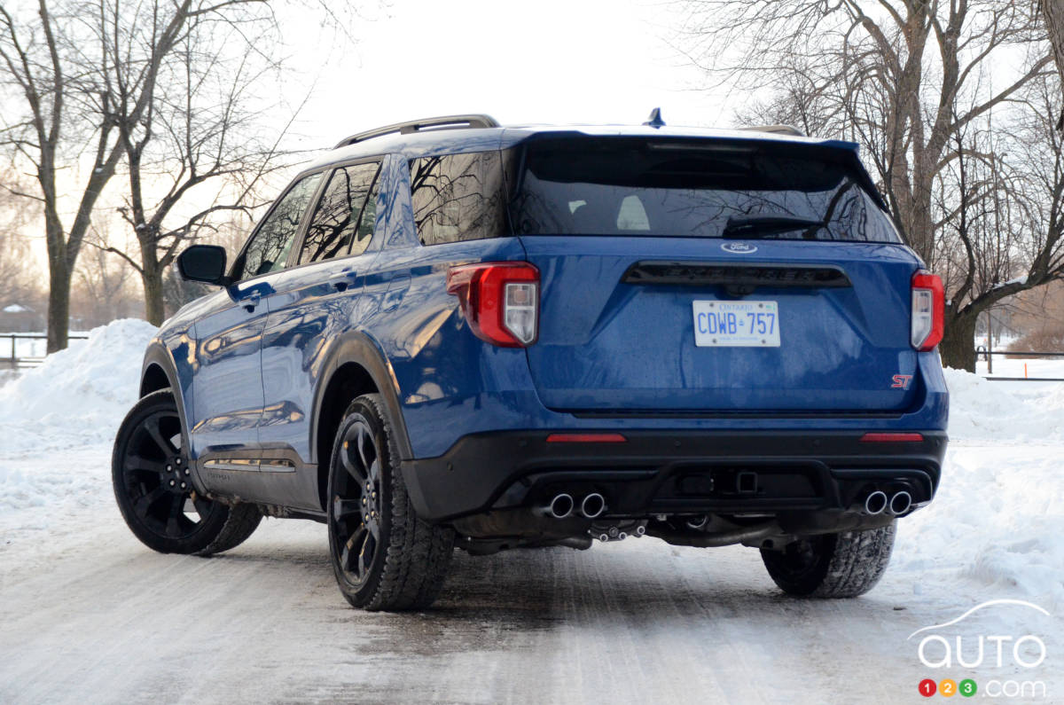Le Ford Explorer ST 2020, vue trois-quarts derrière